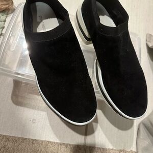 Stuart Weitzman Black Sneakers Minimalist Slip-On